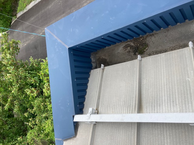 緊急SOS！　雨漏りをしているので出来るだけ早く見に来て欲しいです！ 画像